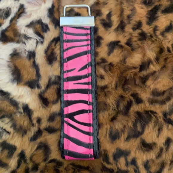 Wristlet or keychain - Picture 1 of 5